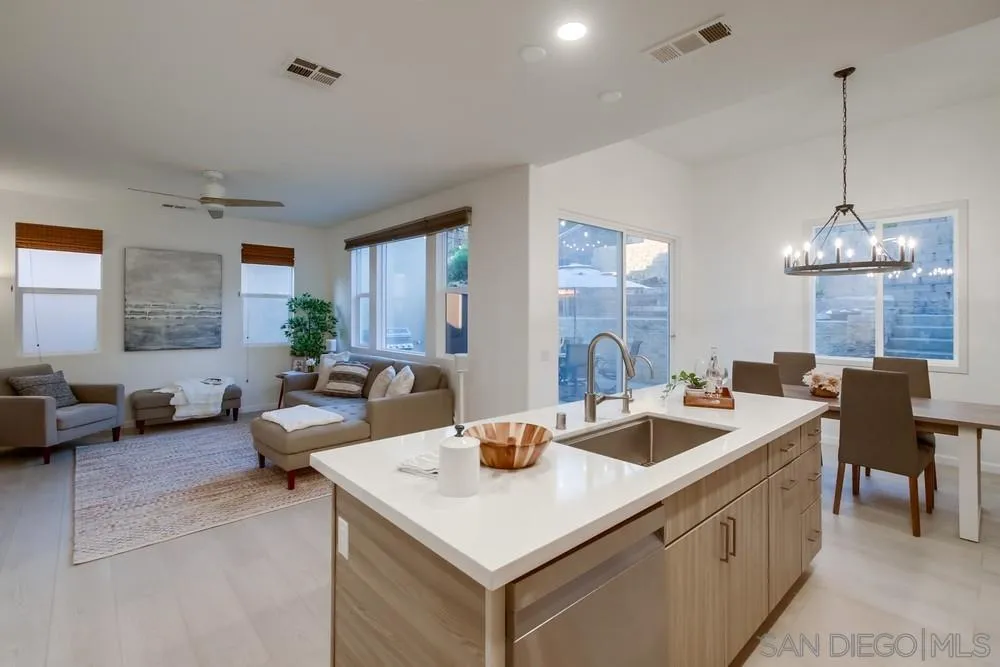 13477 Sydney Rae Place San Diego, CA 92129 - Photo 15 of 73