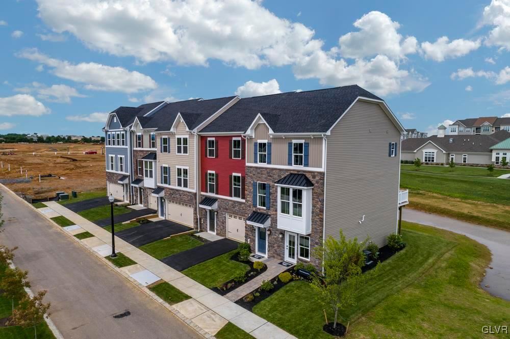 2332 Raya Way Easton, PA 18045 - Photo 1 of 9 Gallery Image 1