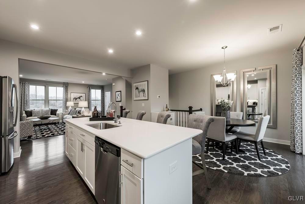 2332 Raya Way Easton, PA 18045 - Photo 3 of 9 Gallery Image 3