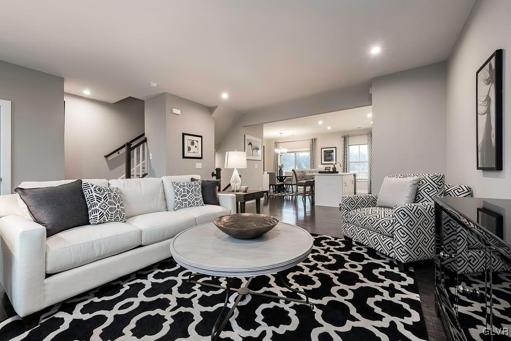 2332 Raya Way Easton, PA 18045 - Photo 5 of 9 Gallery Image 5