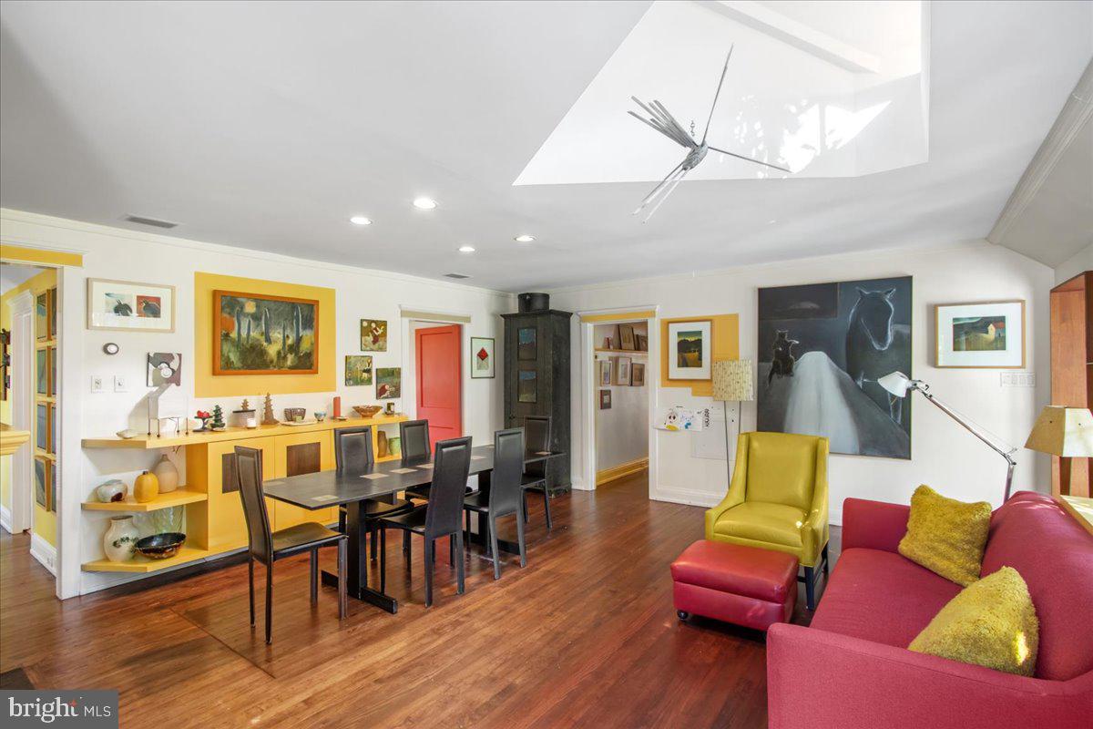 9161 Green Tree Road Philadelphia, PA 19118 - Photo 11 of 46