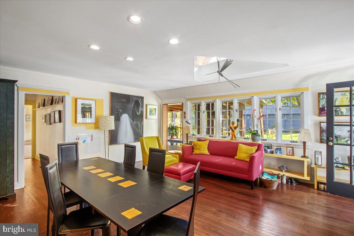 9161 Green Tree Road Philadelphia, PA 19118 - Photo 12 of 46