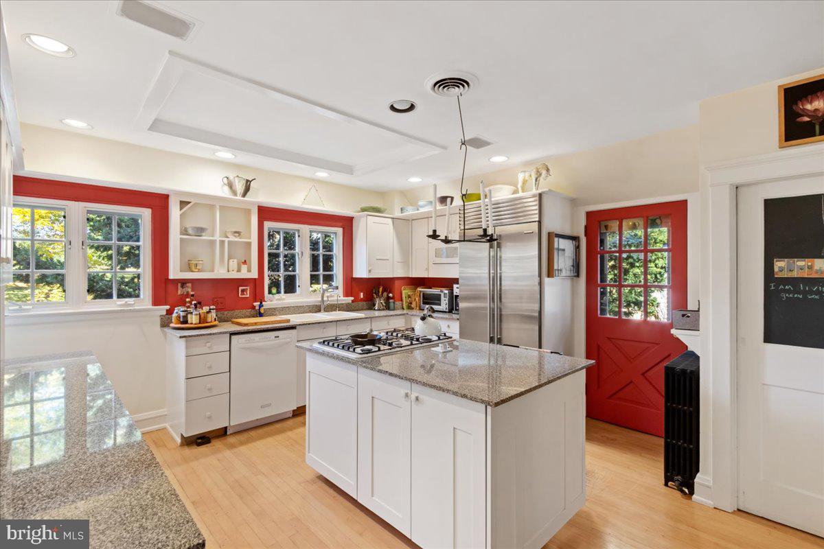 9161 Green Tree Road Philadelphia, PA 19118 - Photo 16 of 46