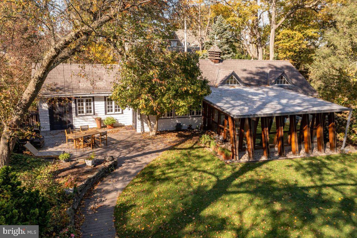 9161 Green Tree Road Philadelphia, PA 19118 - Photo 3 of 46 Main House