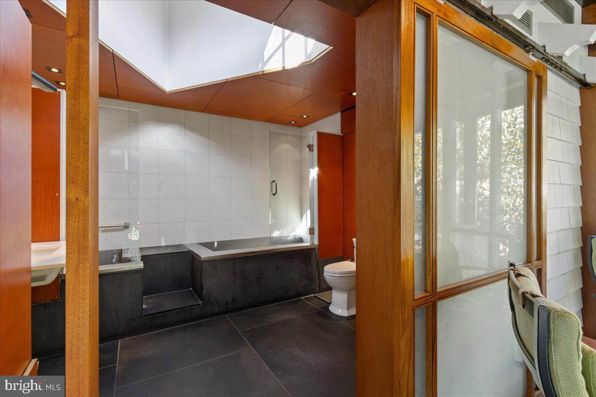 9161 Green Tree Road Philadelphia, PA 19118 - Photo 25 of 46