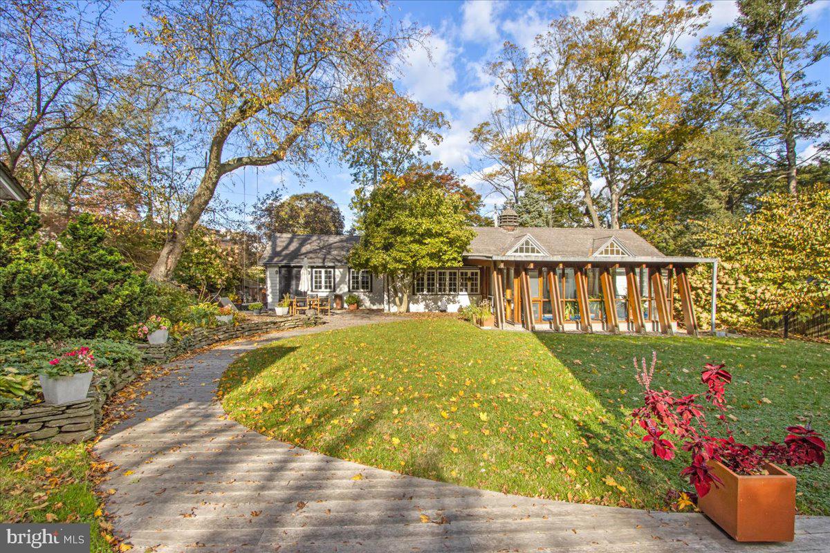 9161 Green Tree Road Philadelphia, PA 19118 - Photo 4 of 46