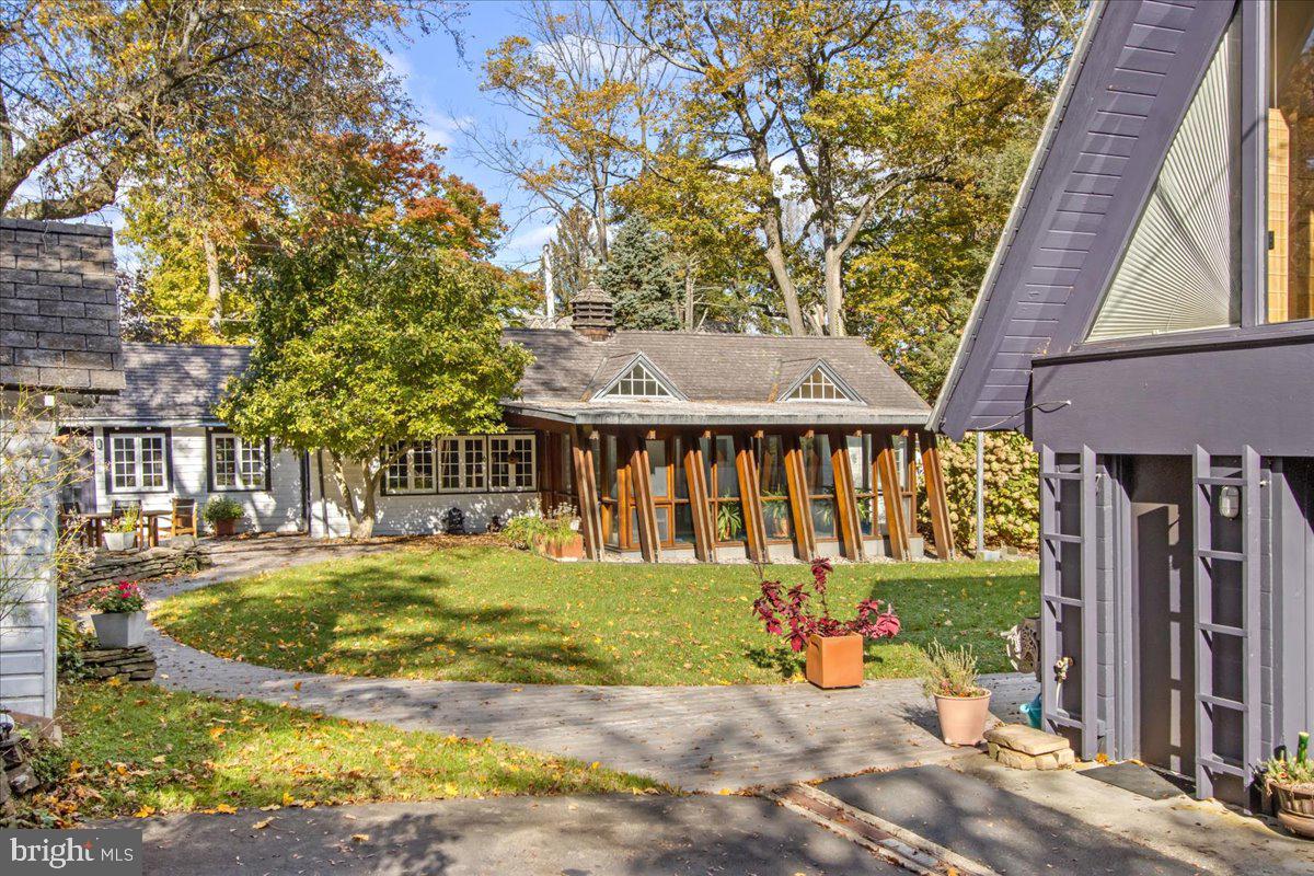 9161 Green Tree Road Philadelphia, PA 19118 - Photo 32 of 46