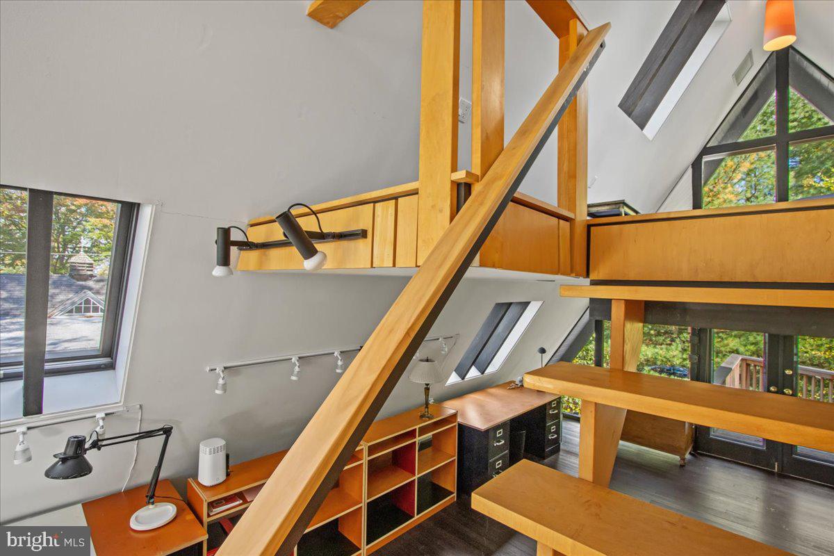 9161 Green Tree Road Philadelphia, PA 19118 - Photo 42 of 46