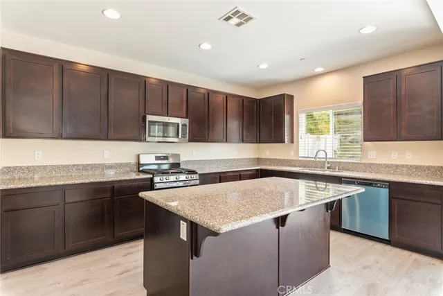 $608,000 | 35135 Sorrel Lane, Lake Elsinore, CA 92532