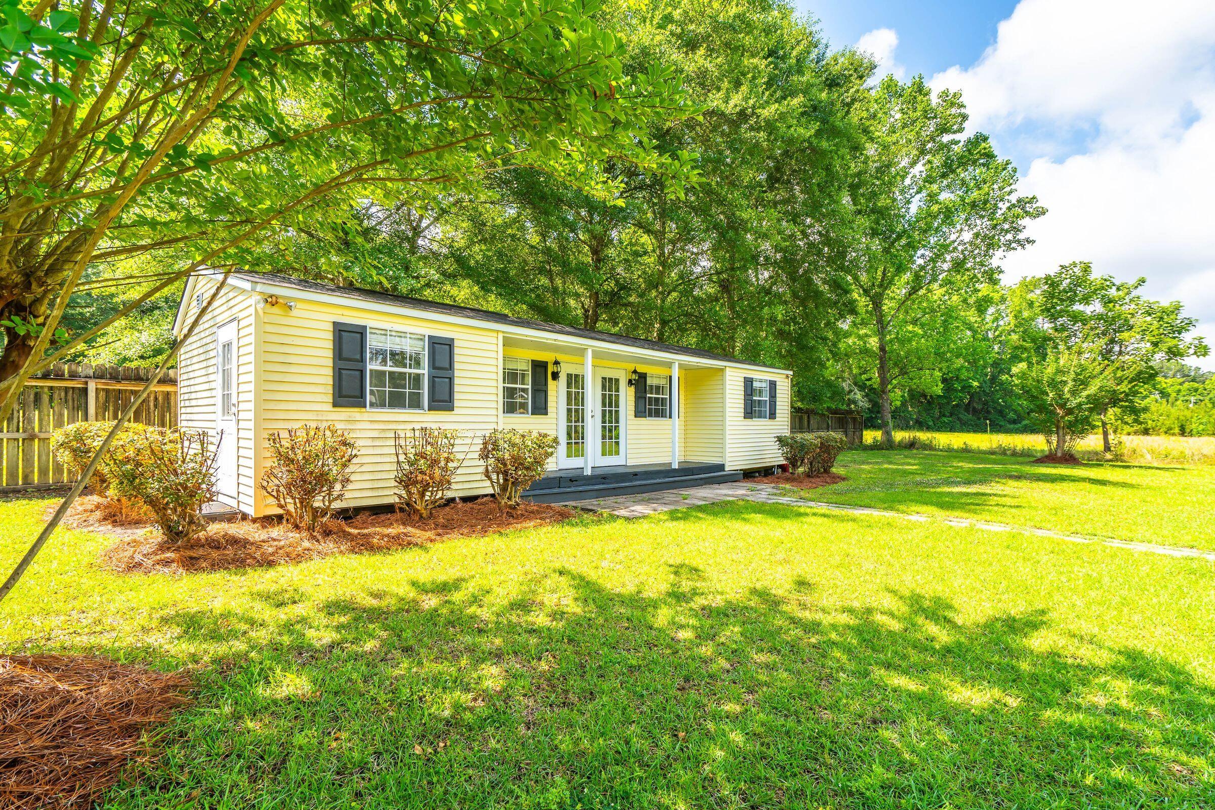 905 Raysor Street St. George, SC 29477 - Photo 69 of 85 069_905wraysorst-keeneyemarketing-099_48