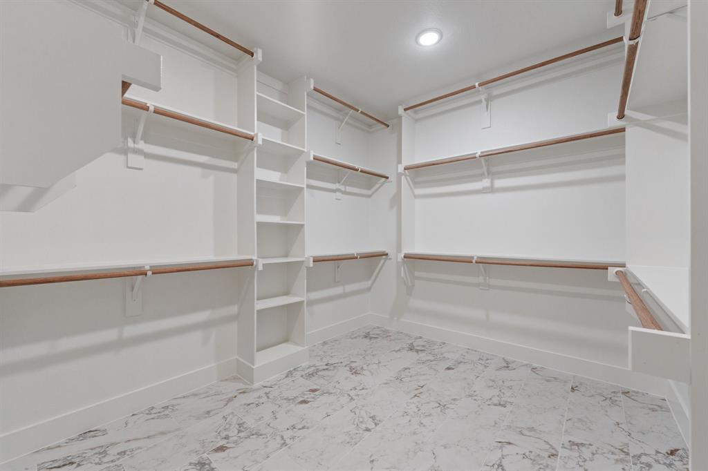813 Tierney Road Fort Worth, TX 76112 - Photo 18 of 25 Gallery Image 18