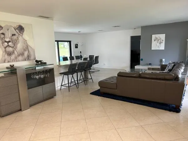 $6,500 | 2400 Southwest 86th Avenue, Davie, FL 33324