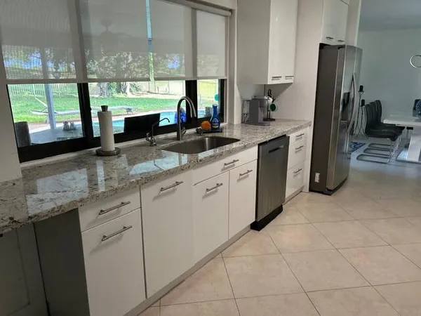 $6,900 | 2400 Southwest 86th Avenue, Davie, FL 33324