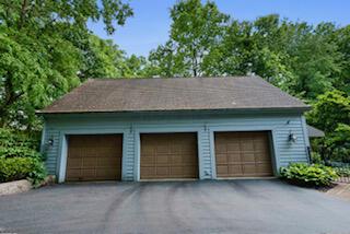 4200 Dublin Road Columbus, OH 43221 - Photo 16 of 19 3-Car Garage