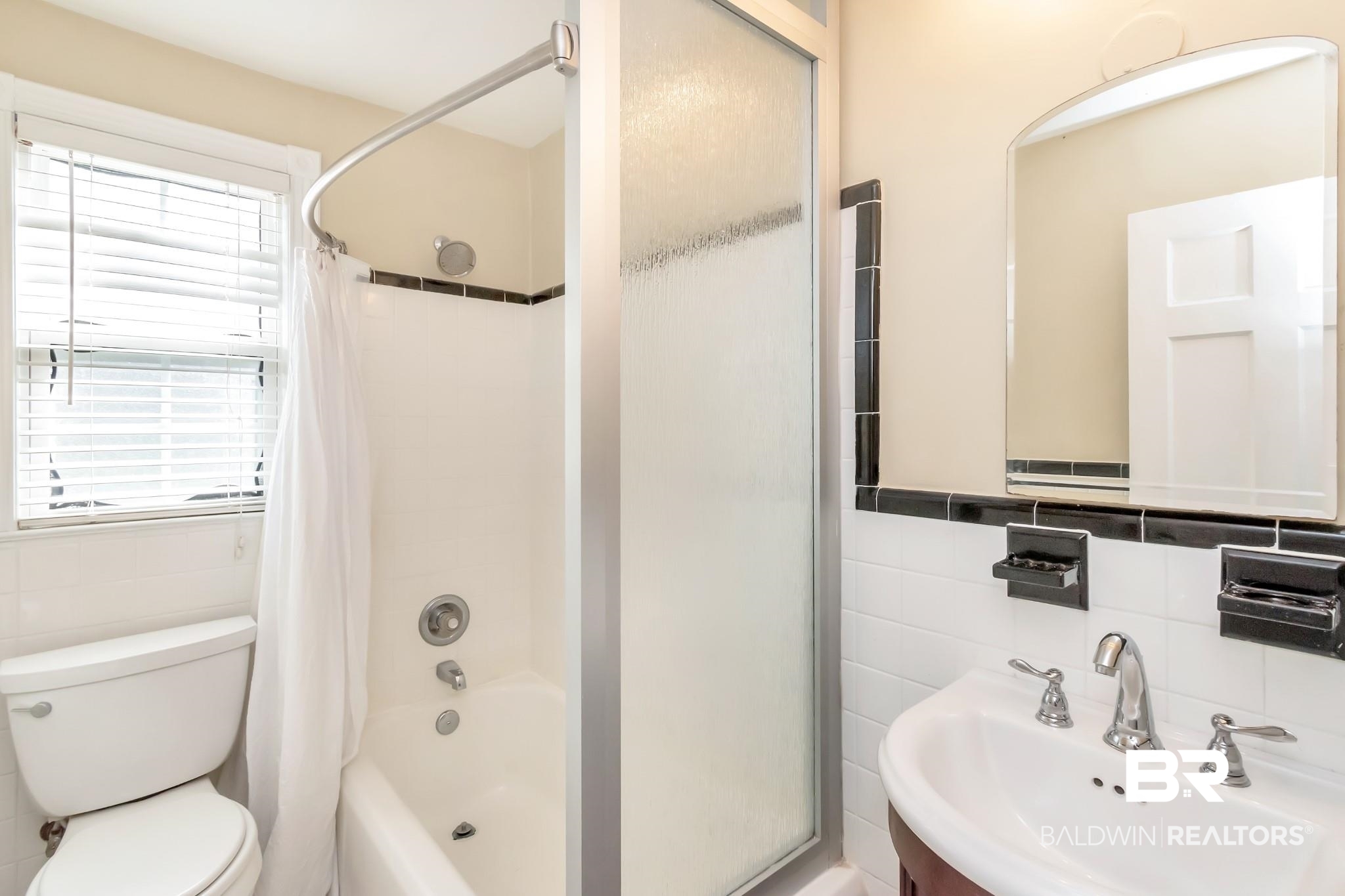 214 Upham Street, Unit 172A Mobile, AL 36607 - Photo 11 of 21