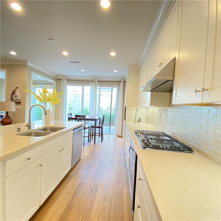 115 Waterleaf Irvine, CA 92620 - Photo 6 of 24