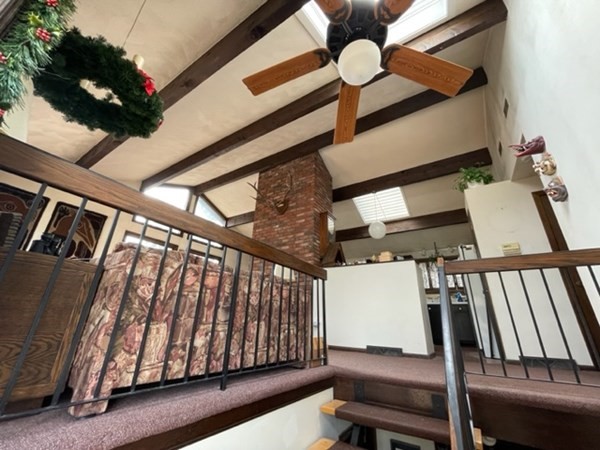 6 Beaver Place Billerica, MA 01821 - Photo 5 of 25 a view of entryway