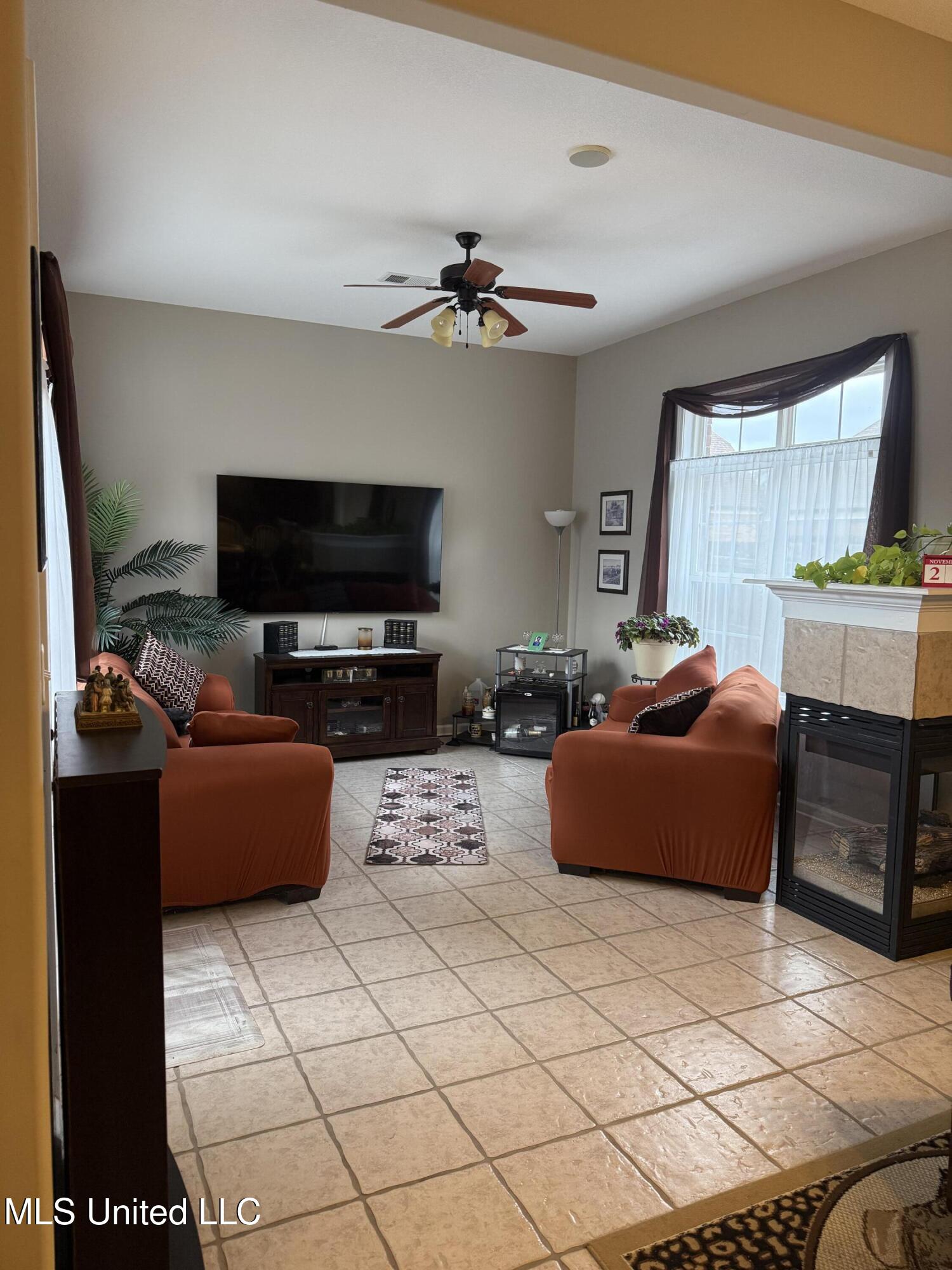 7049 Windswept Lane Olive Branch, MS 38654 - Photo 11 of 59 IMG_1299