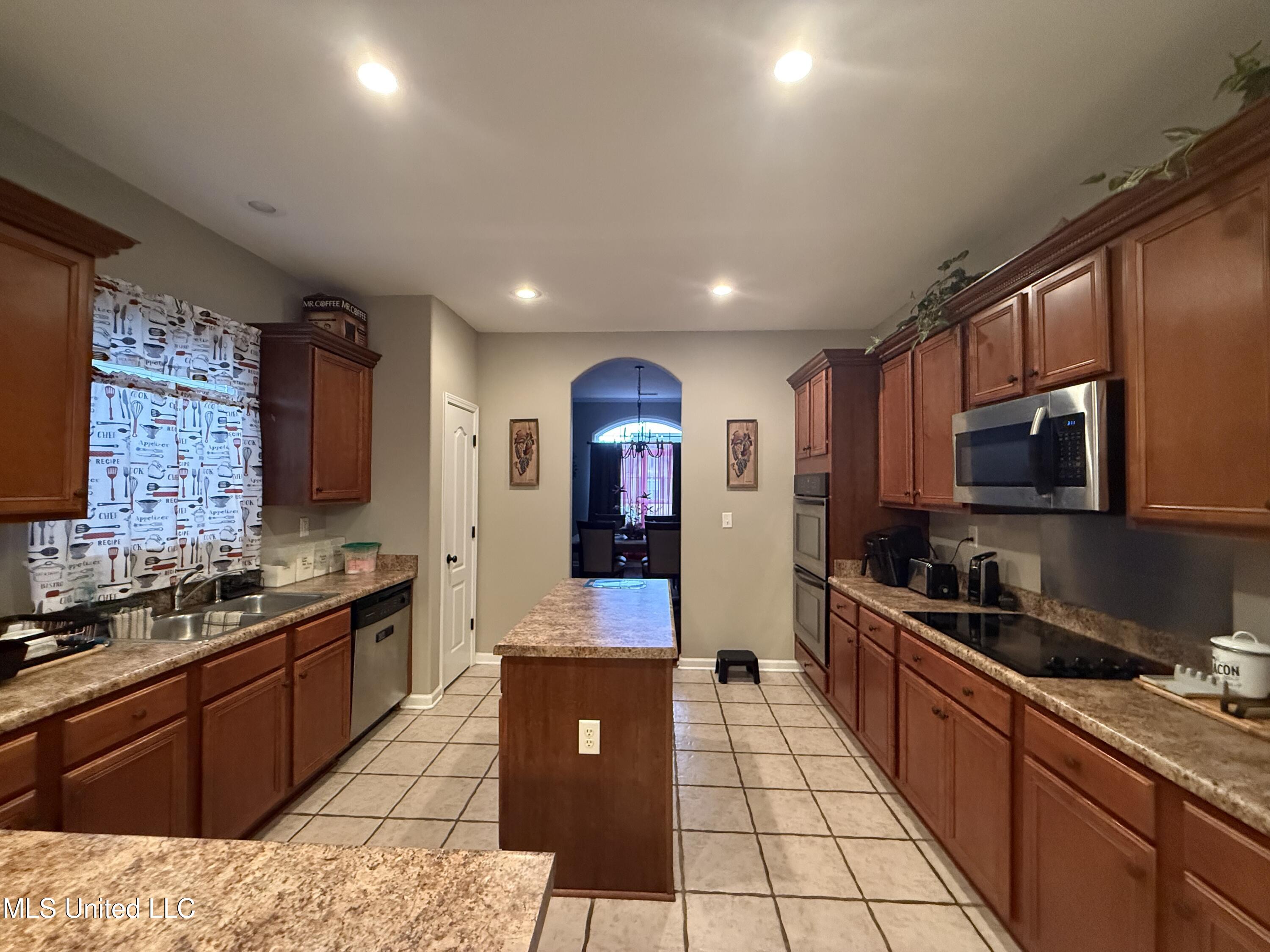 7049 Windswept Lane Olive Branch, MS 38654 - Photo 50 of 59 IMG_1387