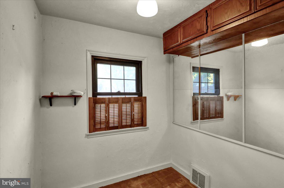 203 Sycamore Road Reading, PA 19611 - Photo 16 of 27