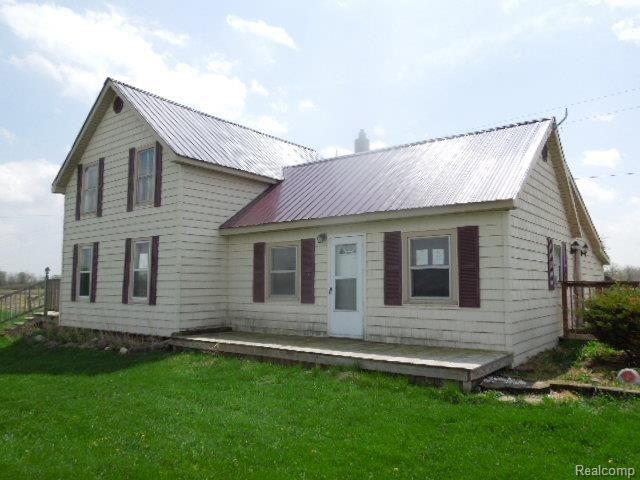 3005 Galbraith Line Road Brown City, MI 48416 - Photo 5 of 24 DSCN1752.jpg