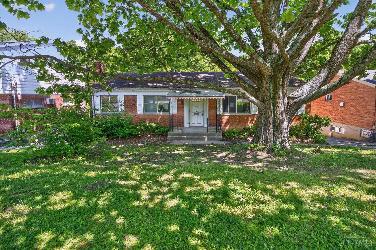 2824 Lafeuille Avenue Cincinnati, OH 45211 - Photo 3 of 69 Gallery Image 3