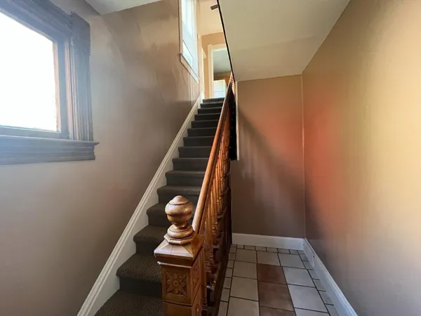 $895 | 109 Lincolnway, La Porte, IN 46350