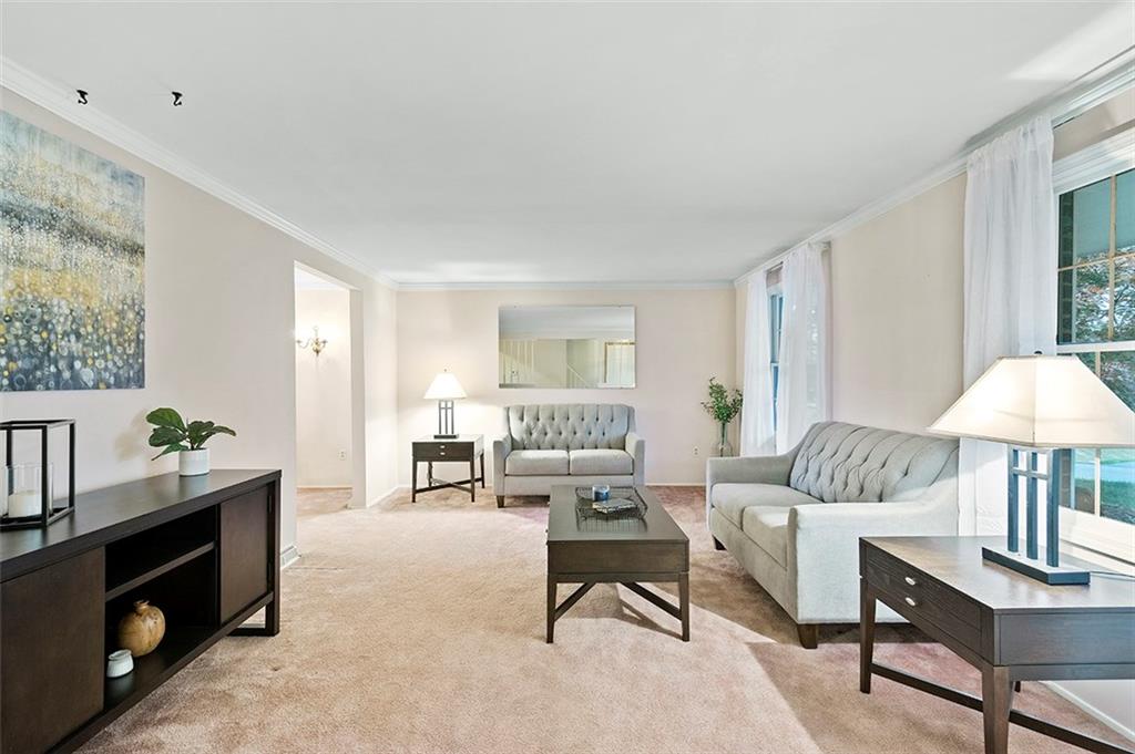 1320 Rolling Meadow Road Pittsburgh, PA 15241 - Photo 2 of 24 Gallery Image 2