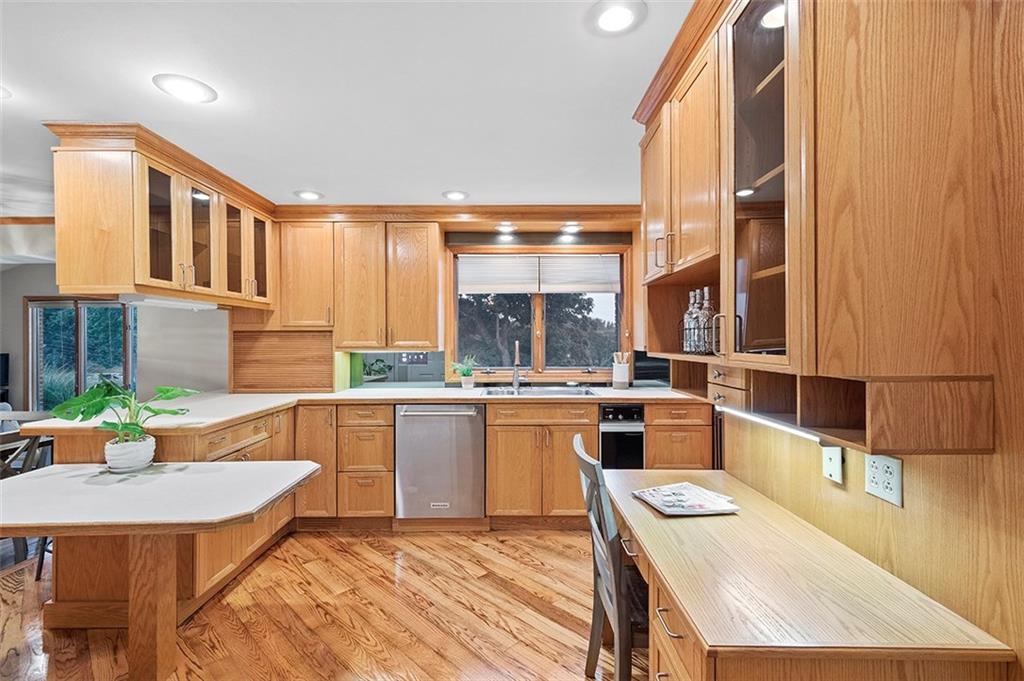 1320 Rolling Meadow Road Pittsburgh, PA 15241 - Photo 12 of 24 Gallery Image 12