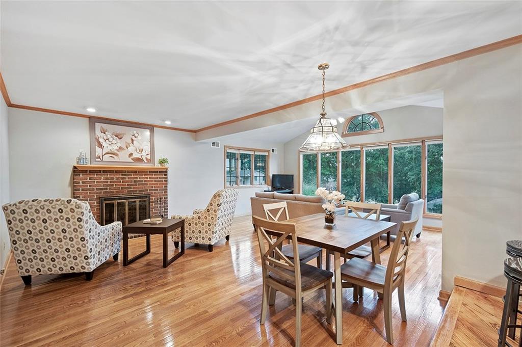 1320 Rolling Meadow Road Pittsburgh, PA 15241 - Photo 6 of 24 Gallery Image 6
