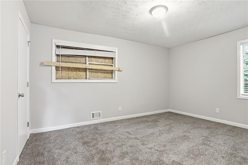 2370 Tiffany Circle Decatur, GA 30035 - Photo 18 of 39