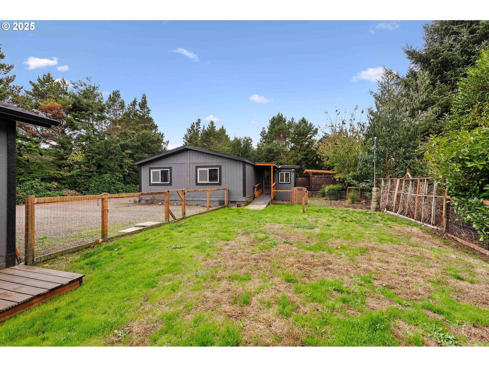 87527 Rhodowood Drive Florence, OR 97439 - Photo 34 of 40