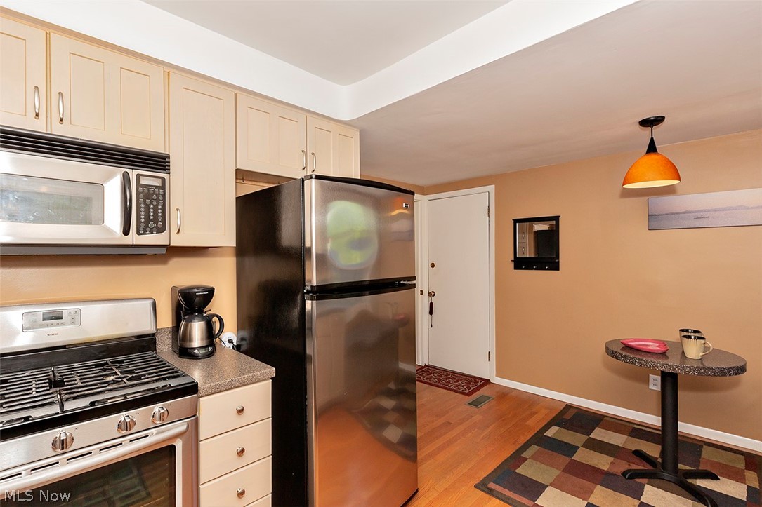 22025 Rye Road Beachwood, OH 44122 - Photo 9 of 34
