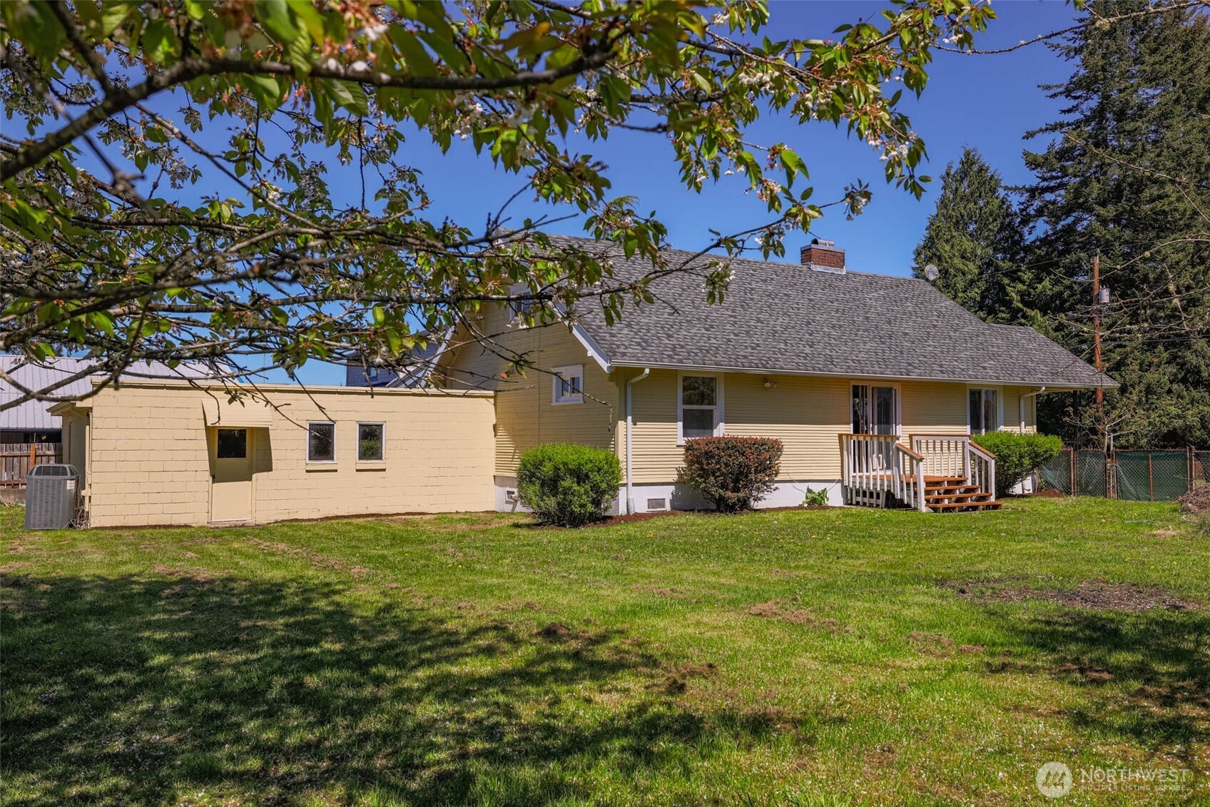 1320 4th Street Cosmopolis, WA 98537 - Photo 6 of 40 Gallery Image 6