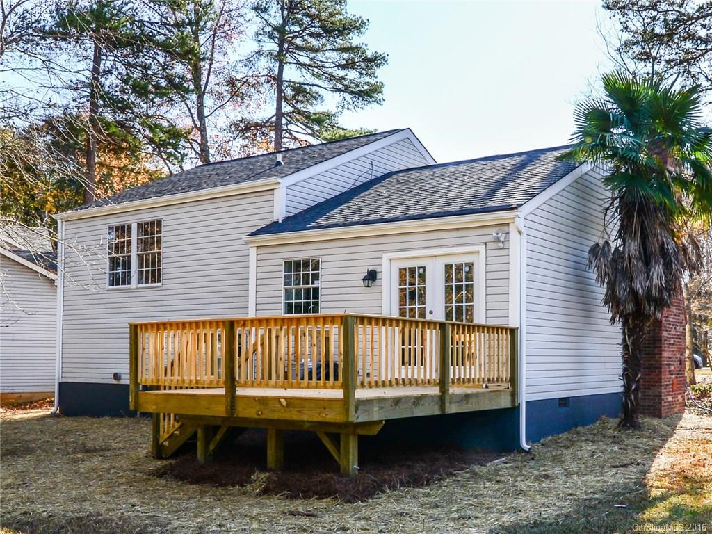 8105 Chestnut Ridge Drive Charlotte, NC 28215 - Photo 2 of 24