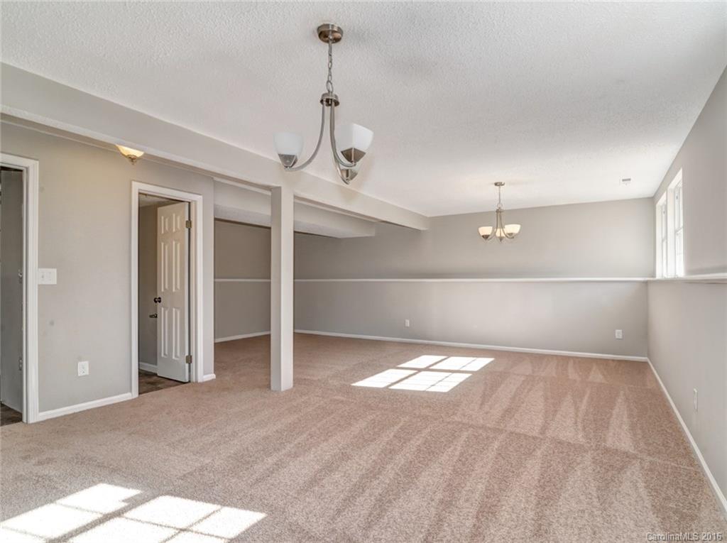 8105 Chestnut Ridge Drive Charlotte, NC 28215 - Photo 12 of 24