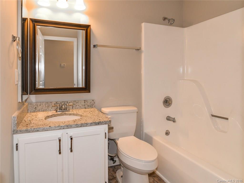 8105 Chestnut Ridge Drive Charlotte, NC 28215 - Photo 16 of 24