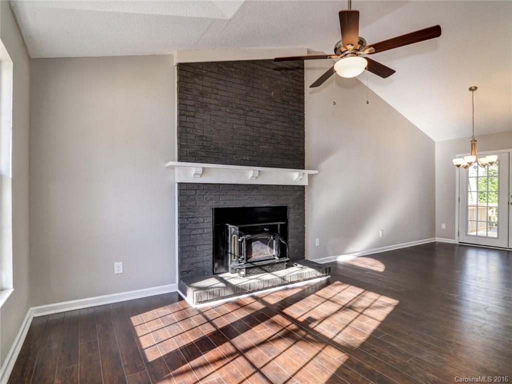 8105 Chestnut Ridge Drive Charlotte, NC 28215 - Photo 4 of 24