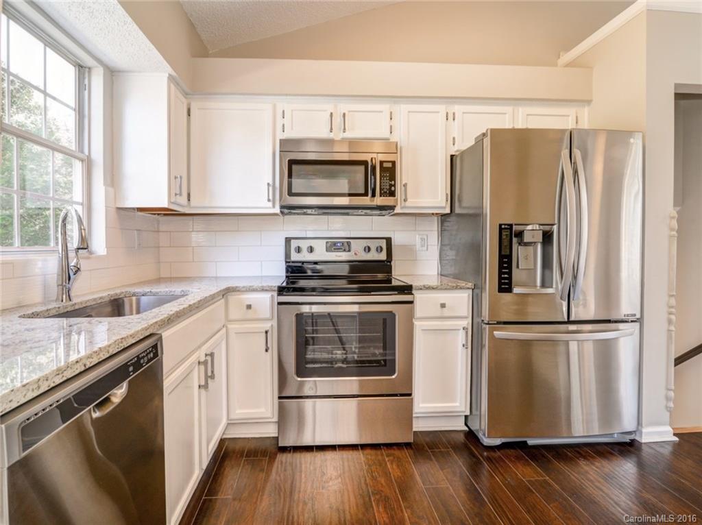8105 Chestnut Ridge Drive Charlotte, NC 28215 - Photo 9 of 24