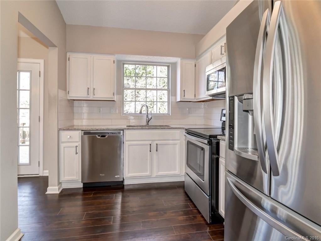 8105 Chestnut Ridge Drive Charlotte, NC 28215 - Photo 10 of 24