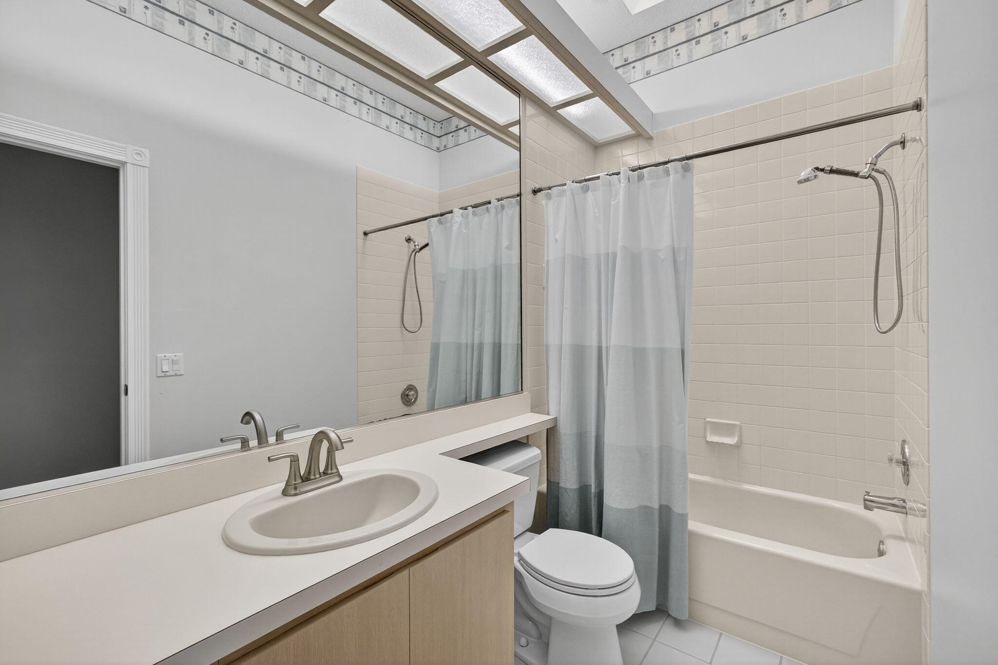 130 South Hampton Drive Jupiter, FL 33458 - Photo 8 of 19 33-web-or-mls-047_5D1A6753