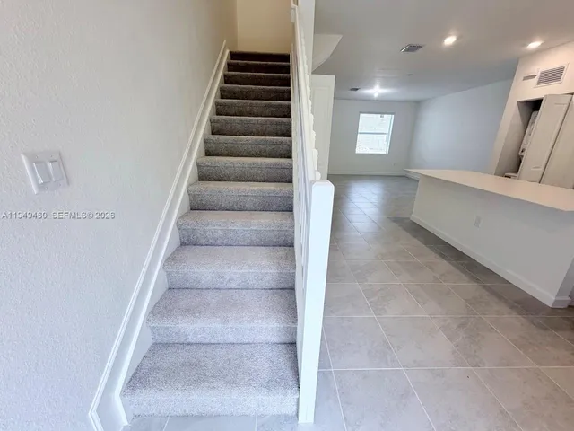 $2,400 | 254 Southeast 10th Court, Unit 254, Florida City, FL 33034