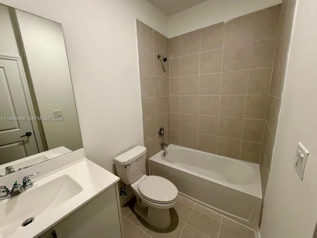 $2,400 | 254 Southeast 10th Court, Unit 254, Florida City, FL 33034