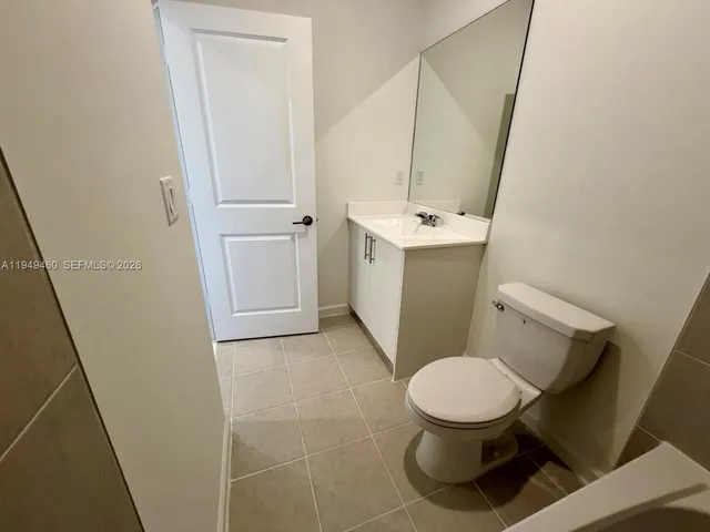 $2,400 | 254 Southeast 10th Court, Unit 254, Florida City, FL 33034