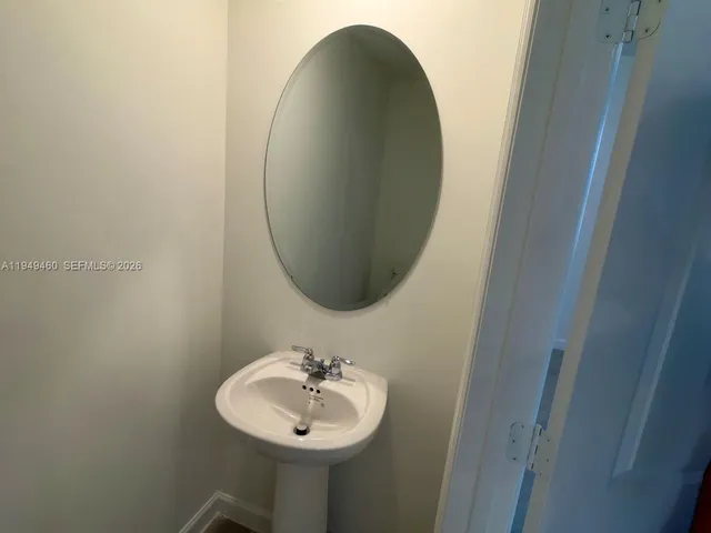 $2,400 | 254 Southeast 10th Court, Unit 254, Florida City, FL 33034