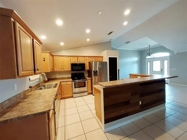 $2,100 | 4031 Santa Barbara Drive, Sebring, FL 33875