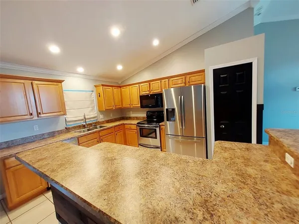 $2,100 | 4031 Santa Barbara Drive, Sebring, FL 33875