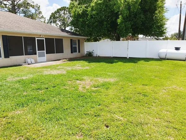 $2,100 | 4031 Santa Barbara Drive, Sebring, FL 33875