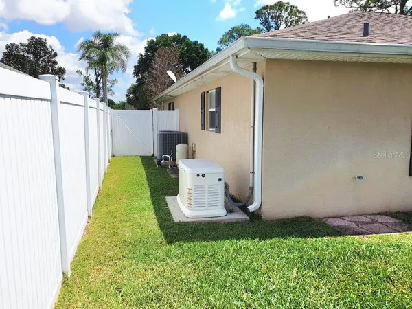 $2,100 | 4031 Santa Barbara Drive, Sebring, FL 33875