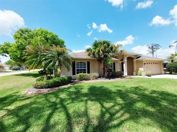$2,100 | 4031 Santa Barbara Drive, Sebring, FL 33875